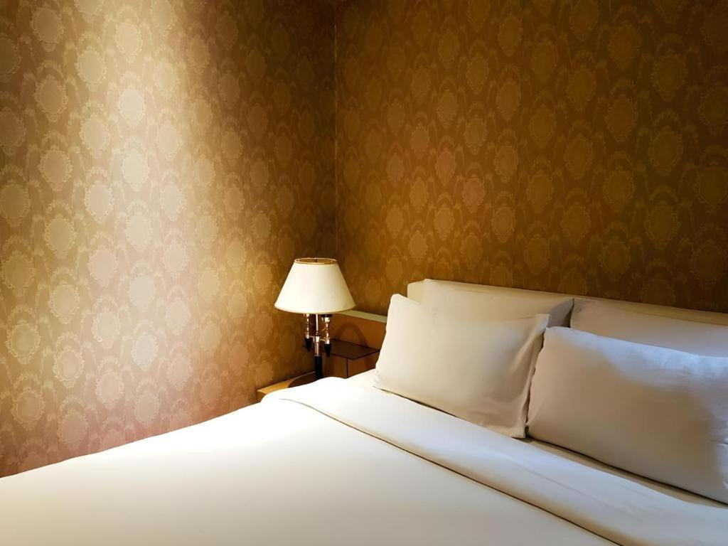 The White Hotel 8A Thai Van Lung Ho Chi Minh-byen Eksteriør bilde